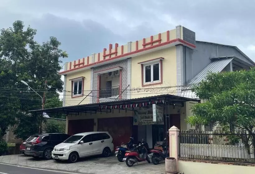 Hotelli Oyo 93412 Kost Irma Syariah