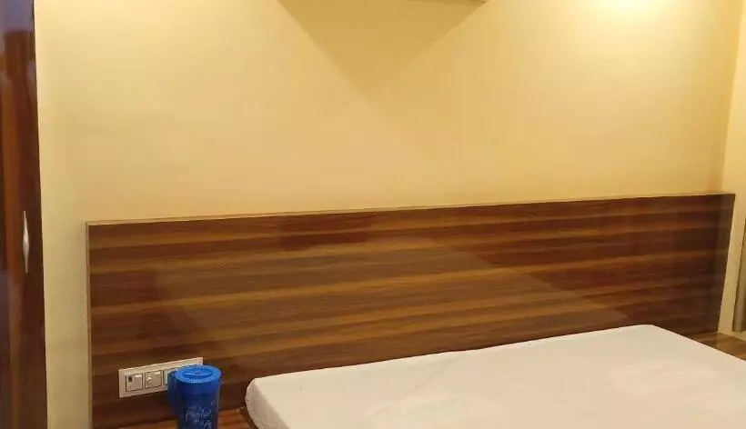 Super Hotel O Samne Ghat Ganga Formerly Hotel Heritage