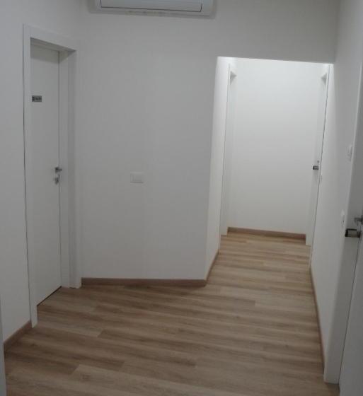 Pension (Hôtel basse catégorie) Da. Ni. To.s