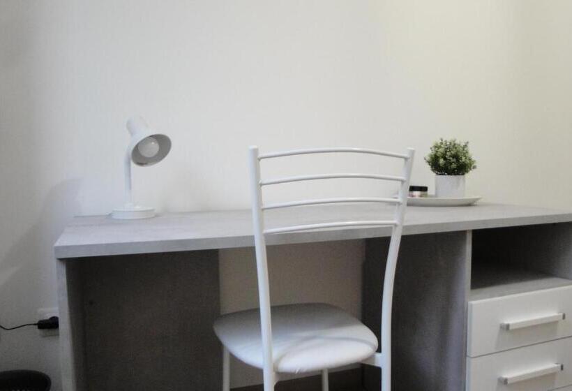 Pension (Hôtel basse catégorie) Da. Ni. To.s