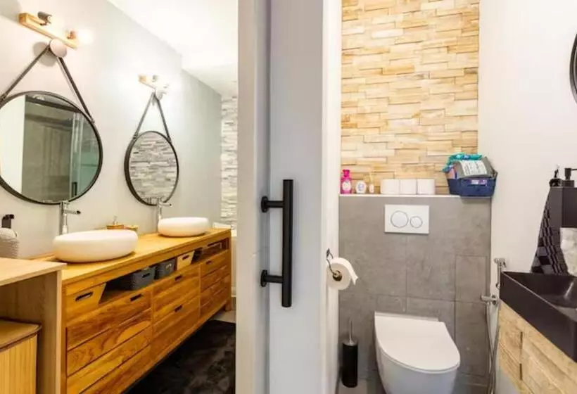 Majatalo Maison Des Voyageurs Cerise   Paris Orly