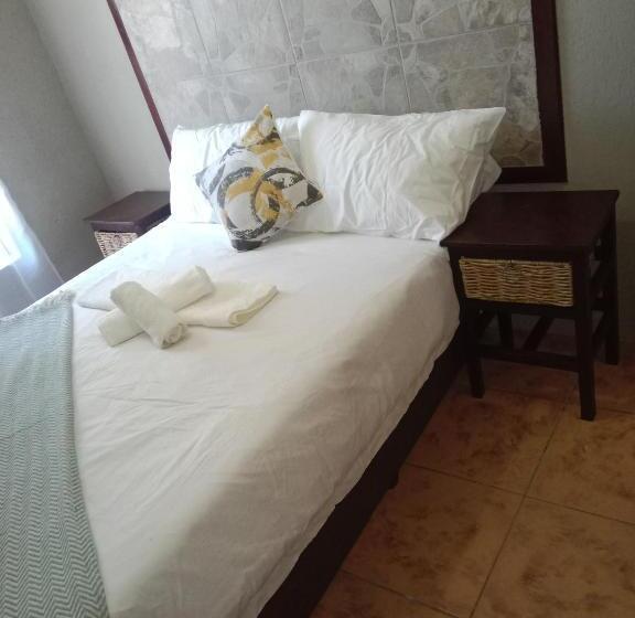 Пансион Nteto Guest House