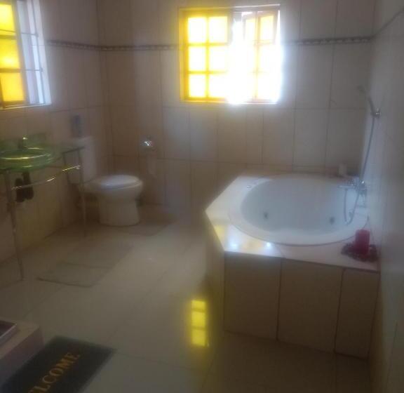 Пансион Nteto Guest House