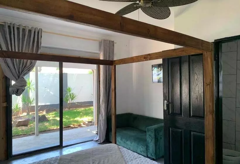 ペンション Tnb Guesthouse