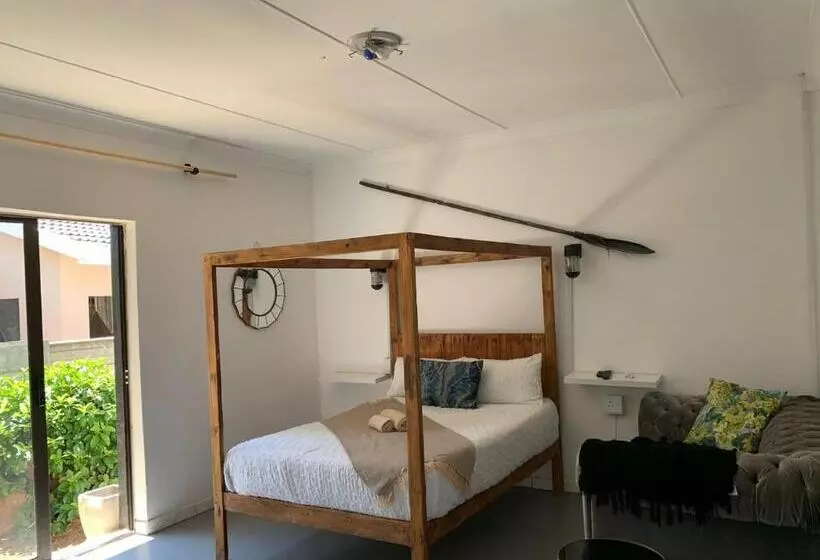 ペンション Tnb Guesthouse