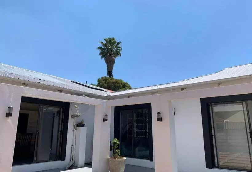 ペンション Tnb Guesthouse