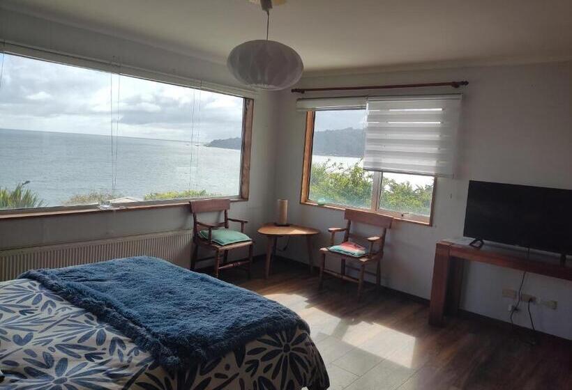 Bed & Breakfast Buenavida Hostel, Habitación Amplia Con Baño En Suite Y Vista Al Mar