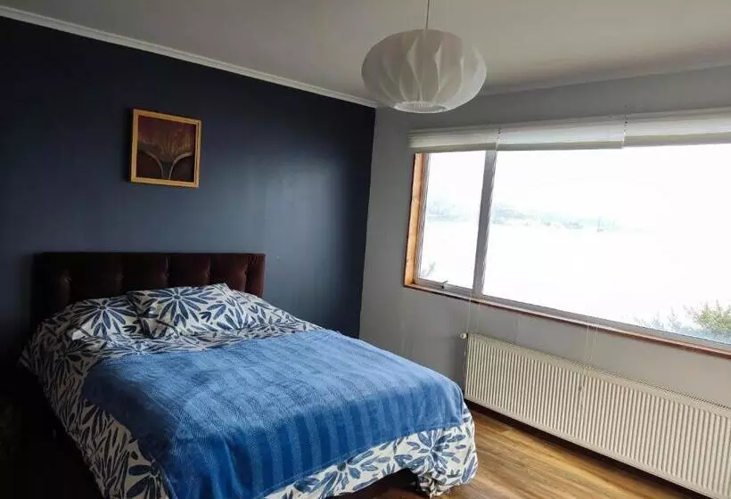 تختخواب و صبحانه Buenavida Hostel, Habitación Amplia Con Baño En Suite Y Vista Al Mar