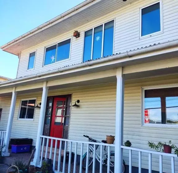 تختخواب و صبحانه Buenavida Hostel, Habitación Amplia Con Baño En Suite Y Vista Al Mar