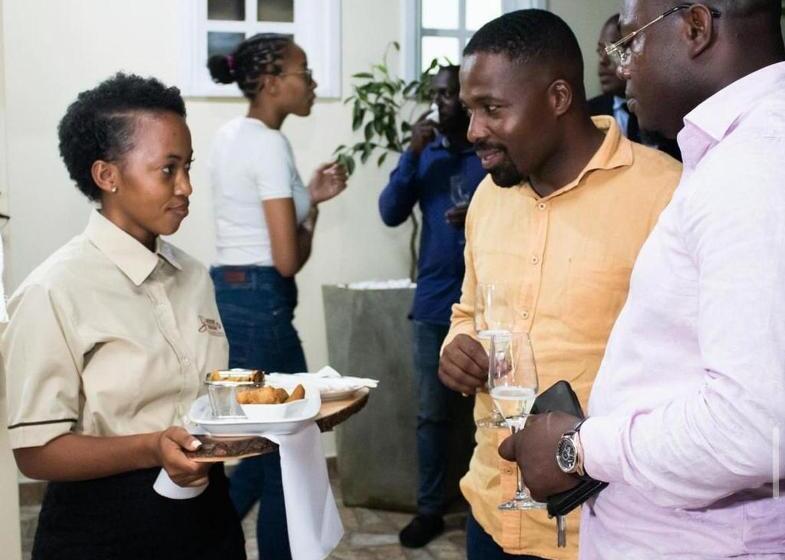 تختخواب و صبحانه Locanda Inn Place