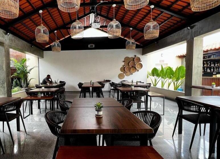 تختخواب و صبحانه Locanda Inn Place