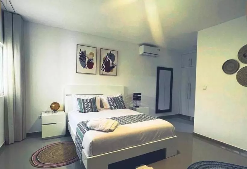 تختخواب و صبحانه Locanda Inn Place