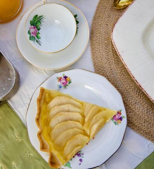 Chambre D Hôtes Insolite Lit Rond B&b Proche Avignon Orange Château De Sienne Piscine Rivière