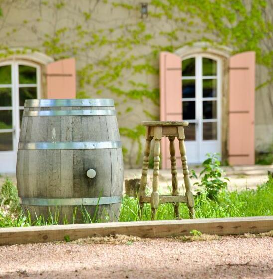 Chambre D Hôtes Insolite Lit Rond B&b Proche Avignon Orange Château De Sienne Piscine Rivière