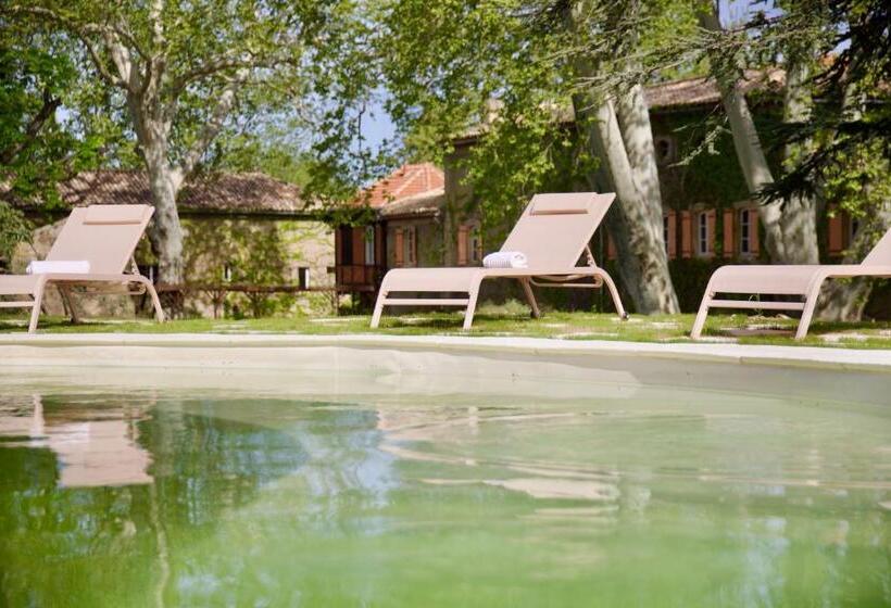 Chambre D Hôtes Insolite Lit Rond B&b Proche Avignon Orange Château De Sienne Piscine Rivière