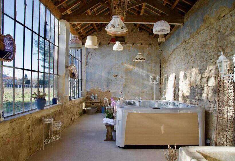 Chambre D Hôtes Insolite Lit Rond B&b Proche Avignon Orange Château De Sienne Piscine Rivière