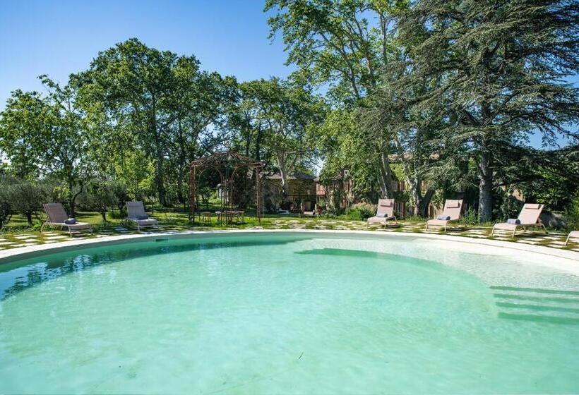 Chambre D Hôtes Insolite Lit Rond B&b Proche Avignon Orange Château De Sienne Piscine Rivière