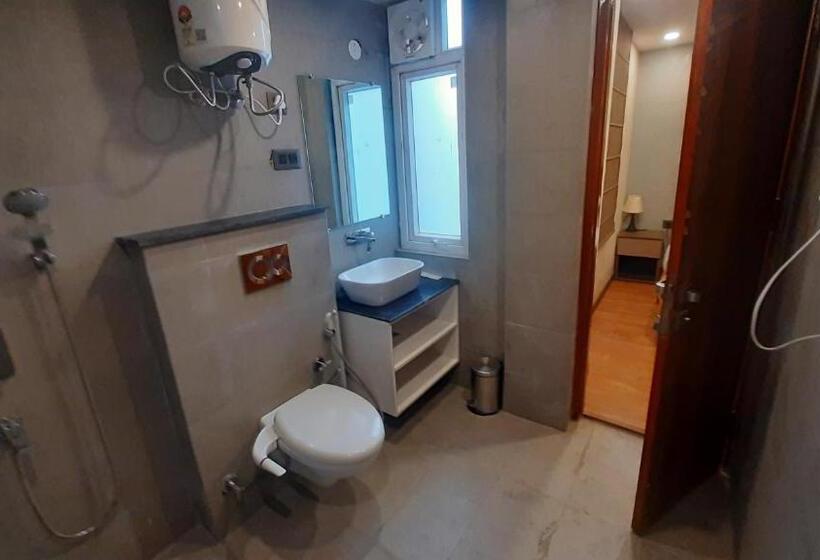 Отель Blest Park