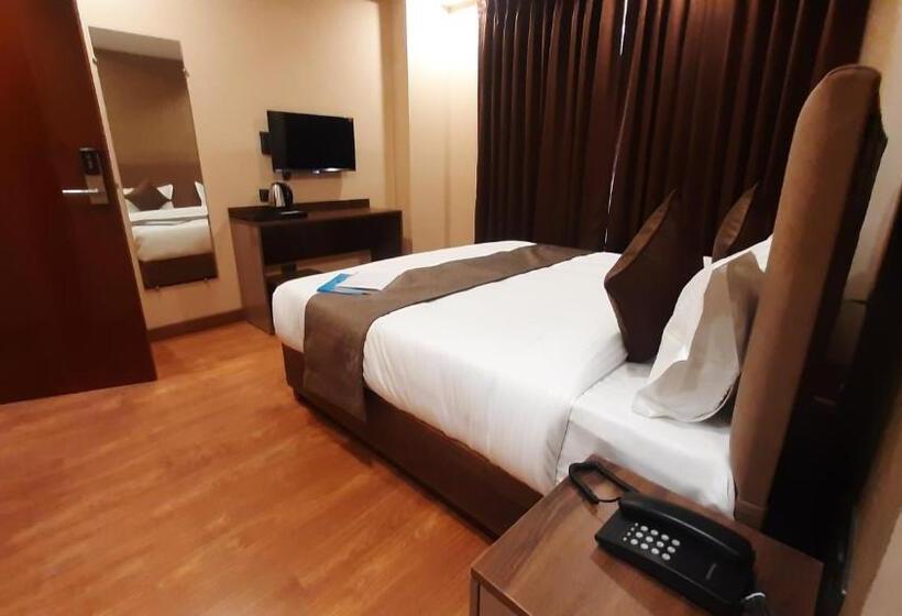 Отель Blest Park