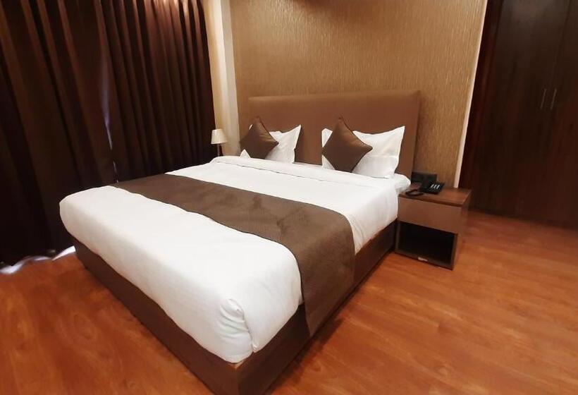 Отель Blest Park