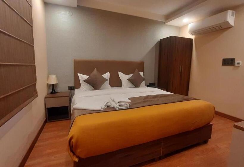 Отель Blest Park