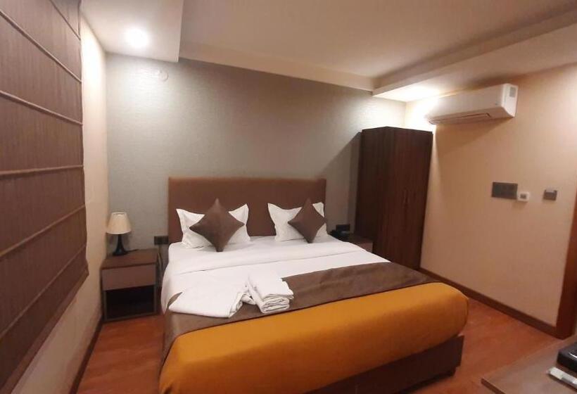 Отель Blest Park