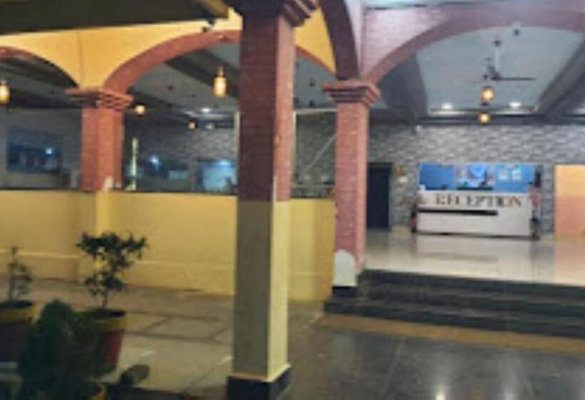 בית מלון כפרי Chhattisgarh Palace, Rajnandgaon