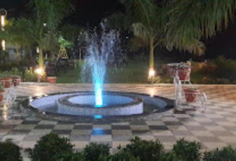 בית מלון כפרי Chhattisgarh Palace, Rajnandgaon