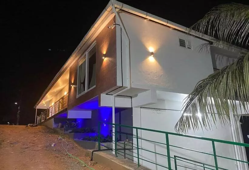 Hotelli Earth Lounge Resort