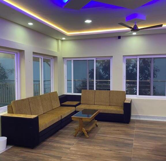 فندق Earth Lounge Resort