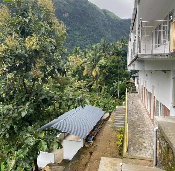 Hotelli Earth Lounge Resort