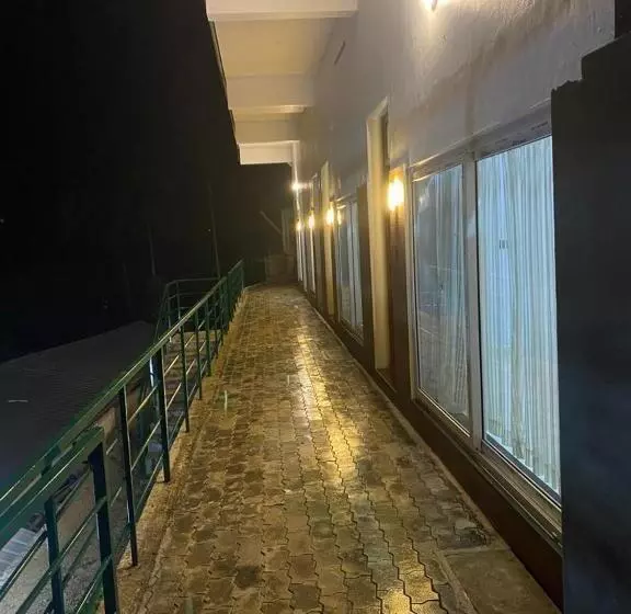 Hotelli Earth Lounge Resort