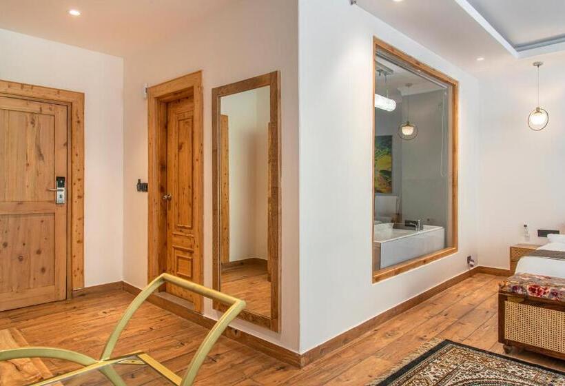 בית מלון כפרי Echor Palm Bliss Riverside Resort & Spa, Kasol