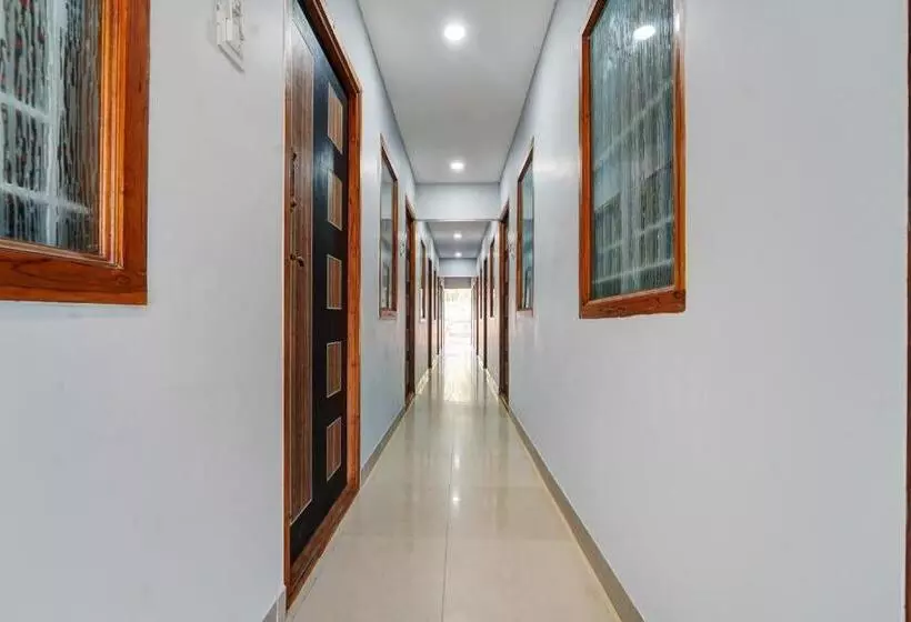 ホテル Oyo Flagship Classique Inn Farm Stay