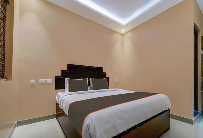 ホテル Oyo Flagship Classique Inn Farm Stay