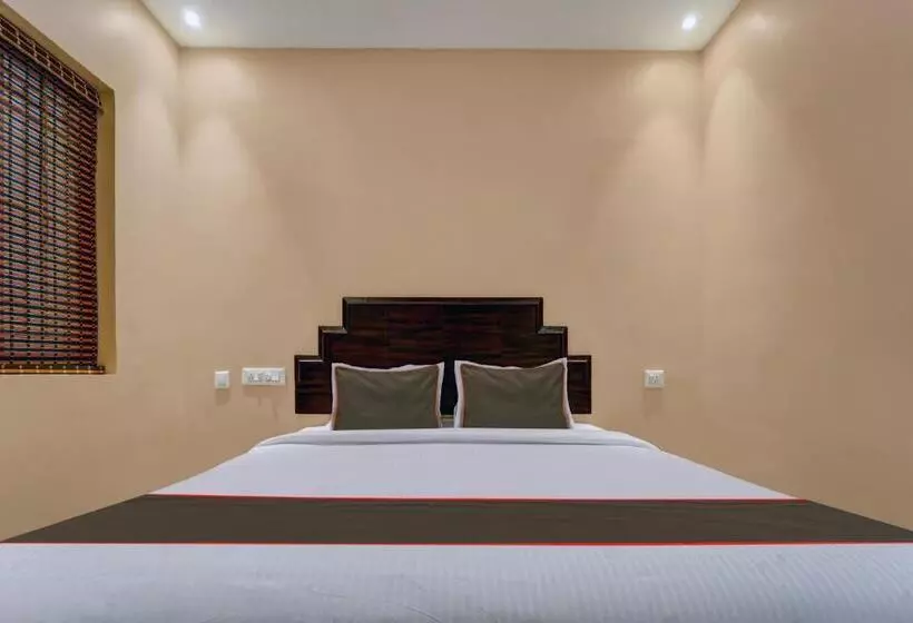 ホテル Oyo Flagship Classique Inn Farm Stay