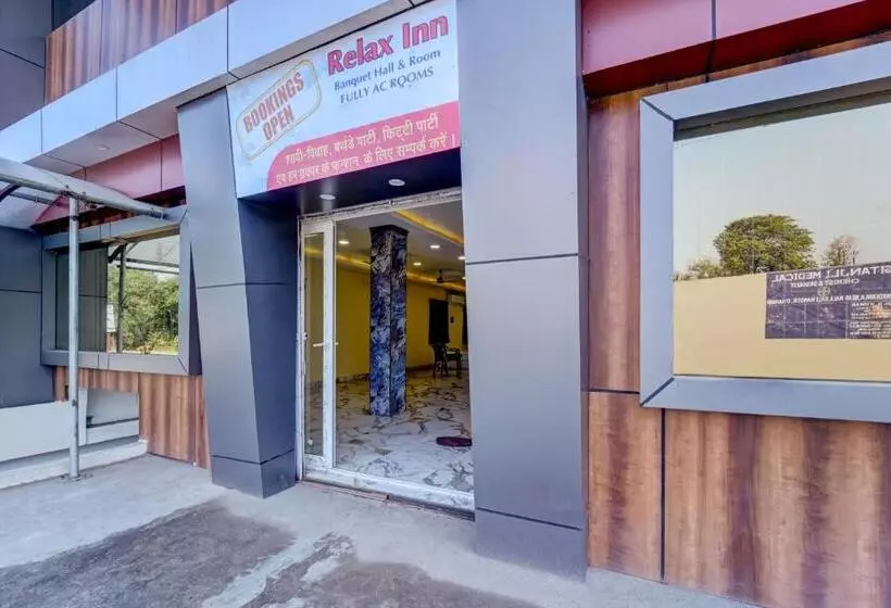 ホテル Oyo Flagship Relax Inn