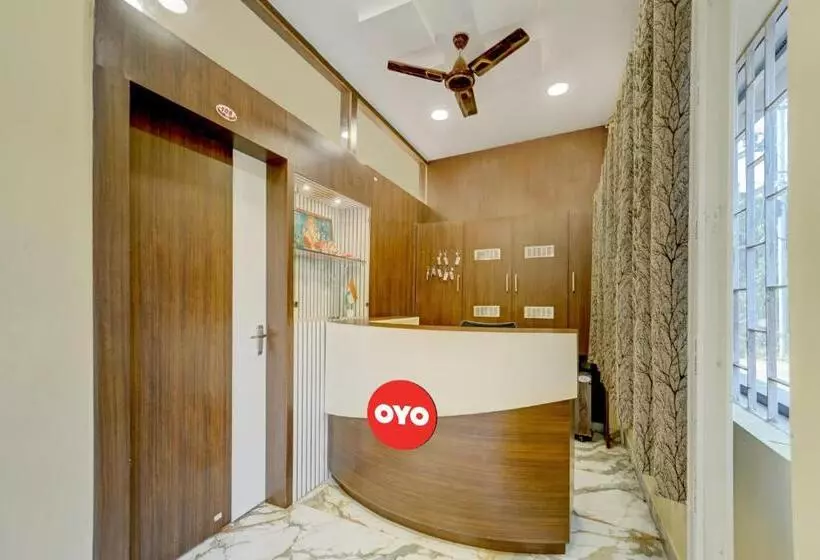 ホテル Oyo Flagship Relax Inn