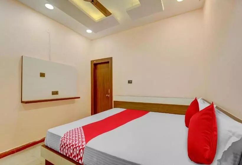 ホテル Oyo Flagship Relax Inn