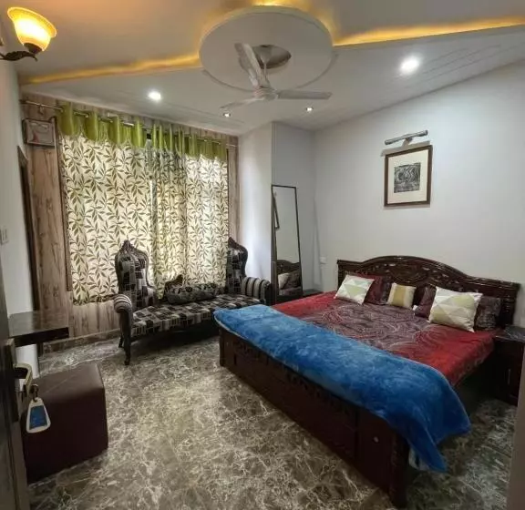 Hotel Pacific Grand
