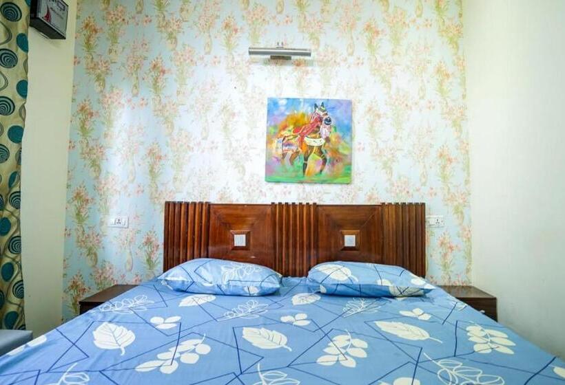 בית מלון כפרי Pacific Grand