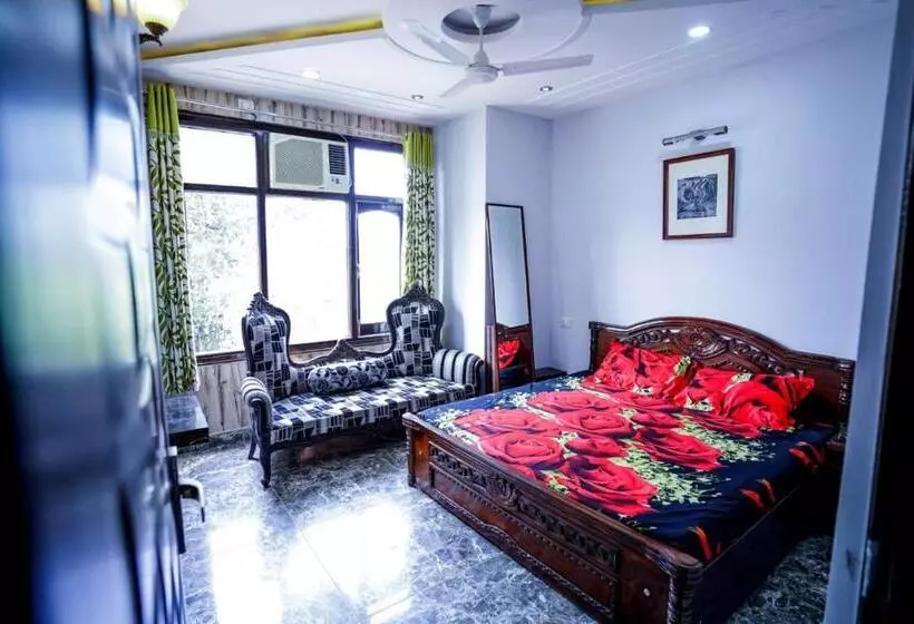 Hotel Pacific Grand