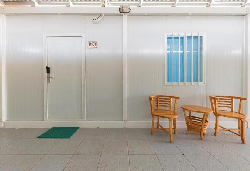 Szálloda Reddoorz Container @ Teras Cimanuk Garut