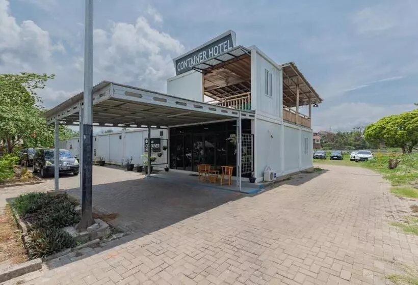 Hotelli Reddoorz Container @ Teras Cimanuk Garut