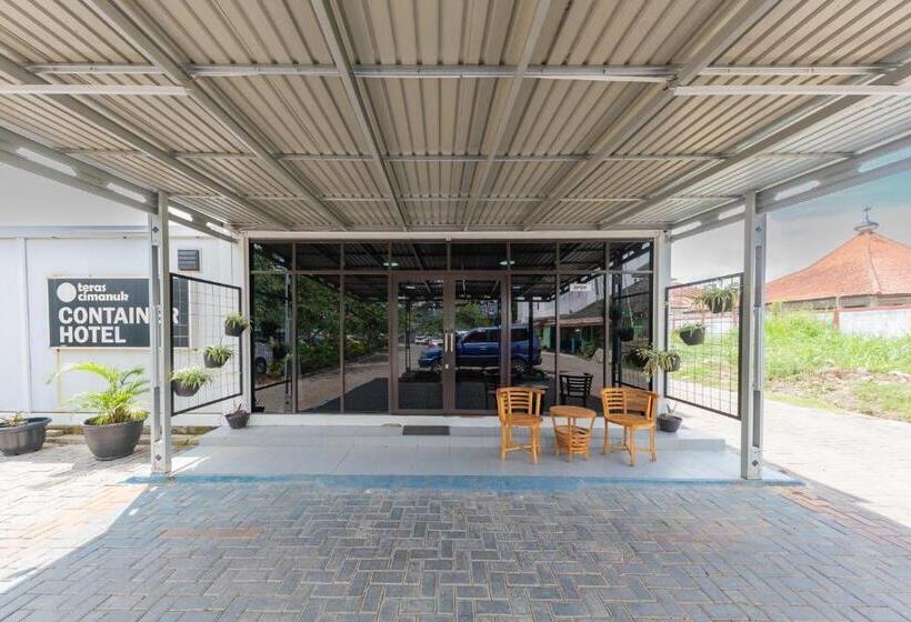 Szálloda Reddoorz Container @ Teras Cimanuk Garut