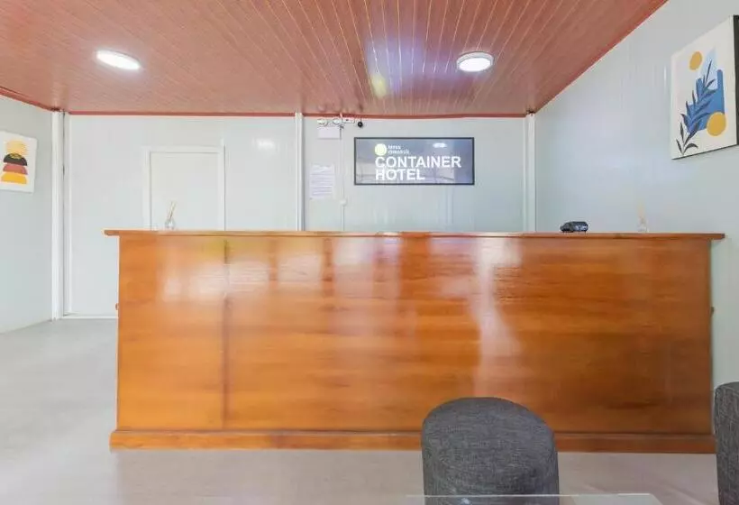 Hotelli Reddoorz Container @ Teras Cimanuk Garut