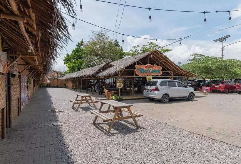 Hotelli Reddoorz Container @ Teras Cimanuk Garut