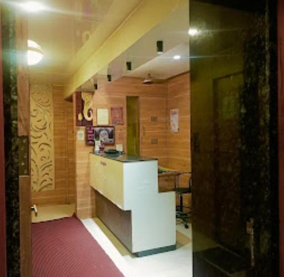 فندق Rich Palace, Jalgaon