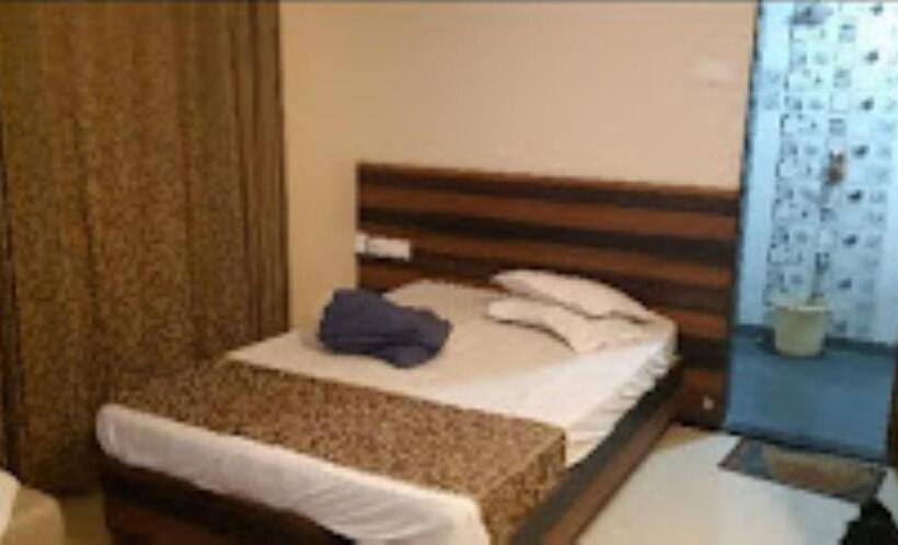 فندق Rich Palace, Jalgaon