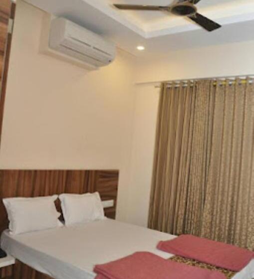 فندق Rich Palace, Jalgaon